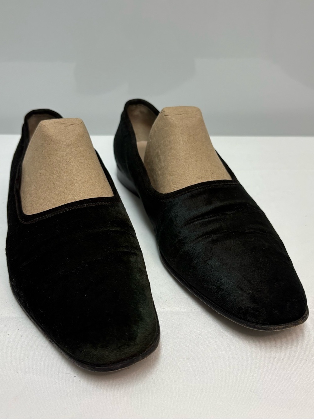 Salvatore Ferragamo Black Velvet Venetian Loafers Smoking Flats Size 7.5 C - Picture 2 of 10